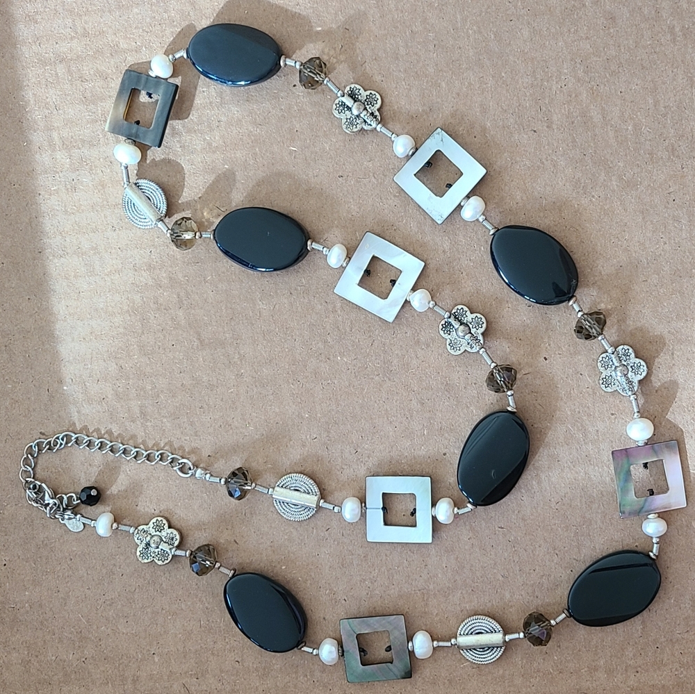 Premier Designs Modern Art Necklace 31"